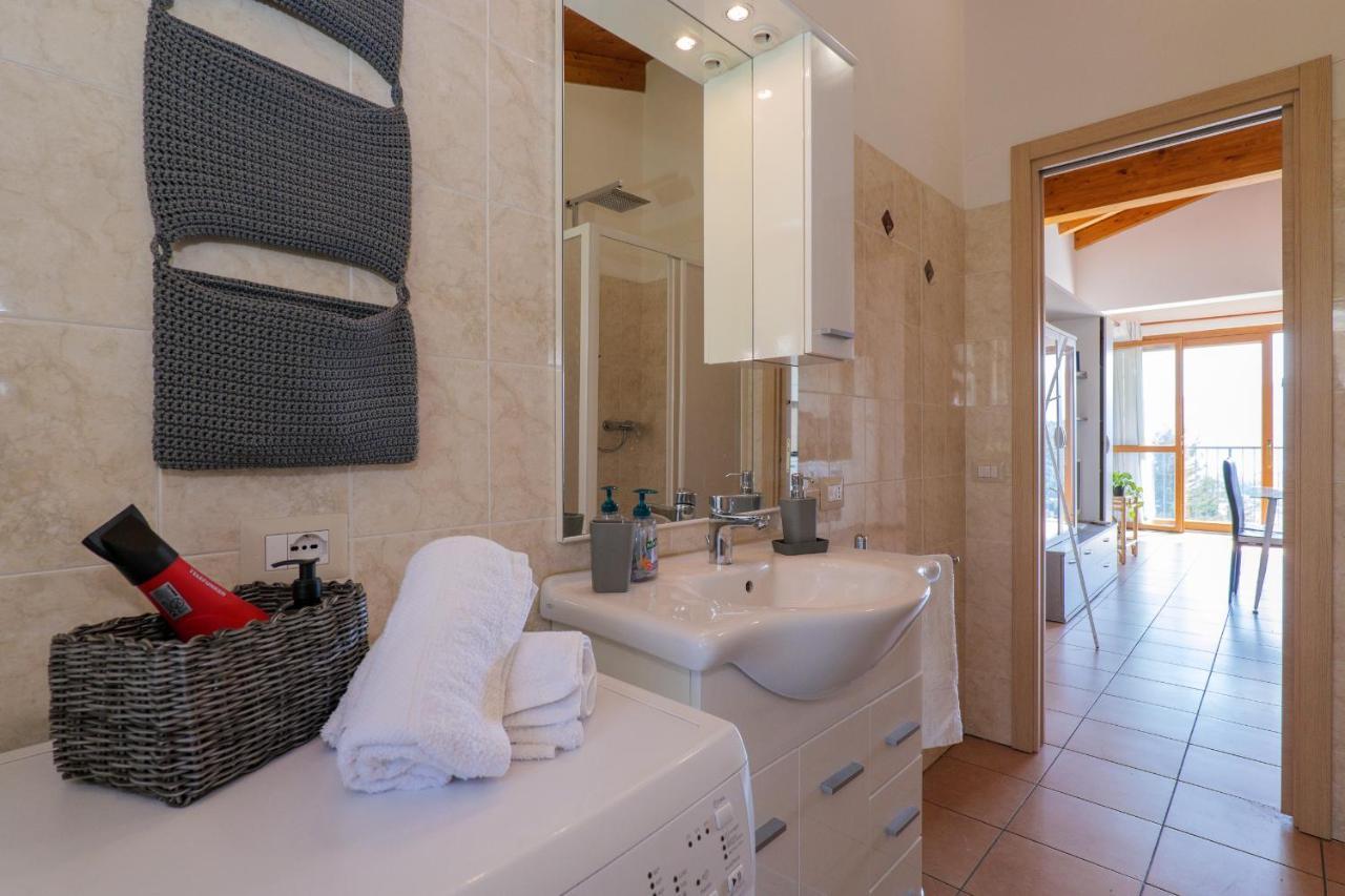 Apartamento Panoramic's loft Verbania Exterior foto